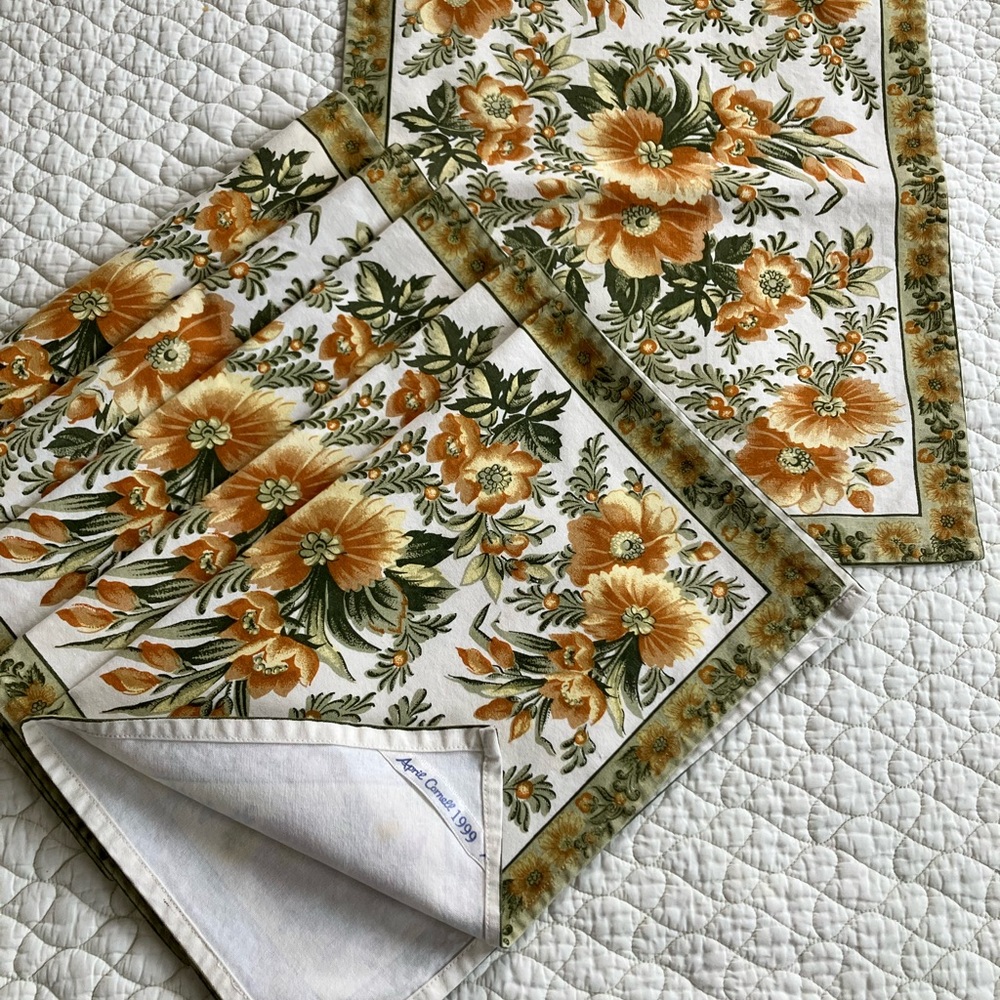 April Cornell cotton dinner placemates, six. Gold and green floral on of…